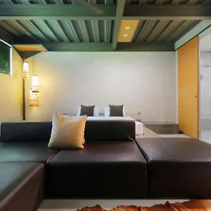 Aparthotel Clio **