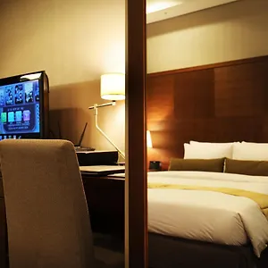 Hotel Bridge Songdo, Incheon